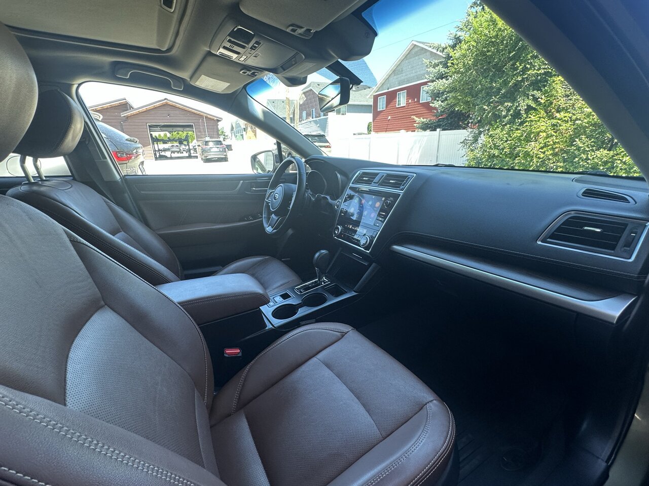 Used 2019 Subaru Outback 2.5i Touring w/ Popular Package #3A AWD/4WD image 37