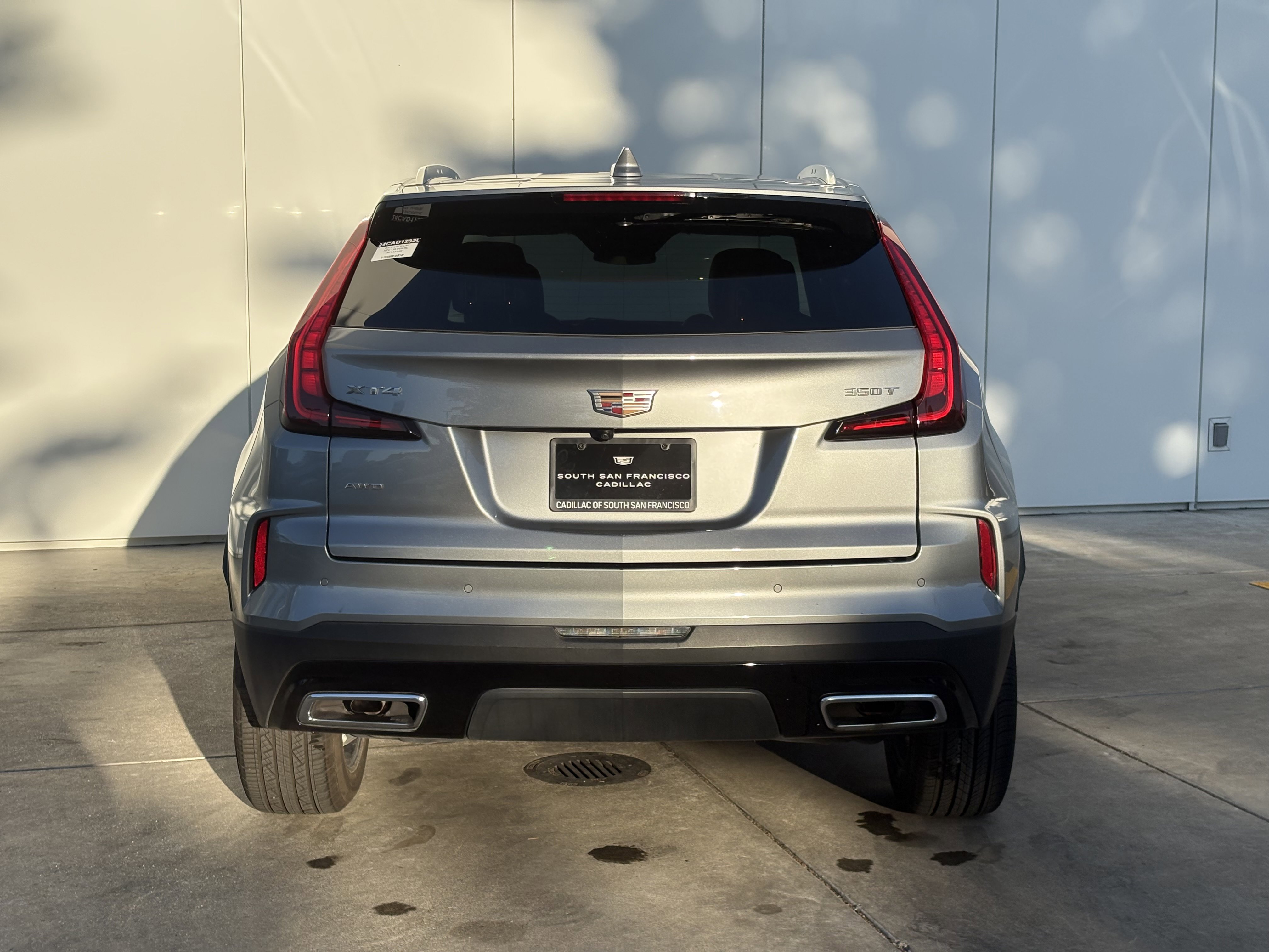 Used 2024 Cadillac XT4 Premium Luxury image 8