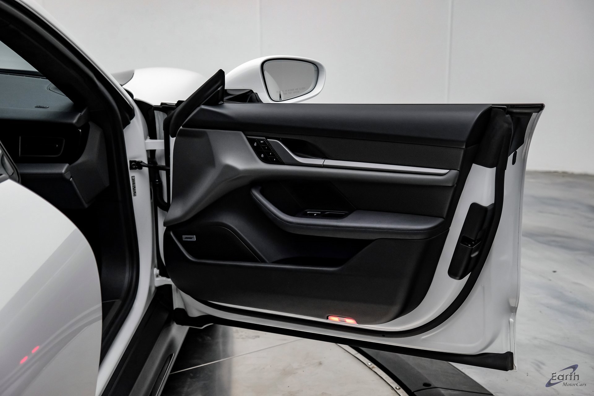 Used 2020 Porsche Taycan Turbo S image 75