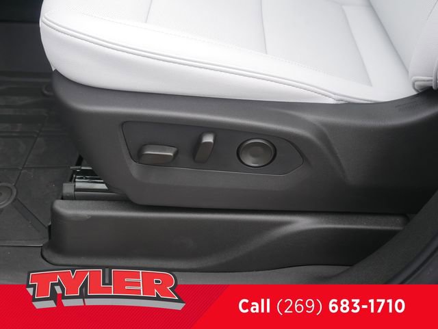 New 2026 Chevrolet Tahoe Premier w/ Sun And Tow Package AWD/4WD image 24