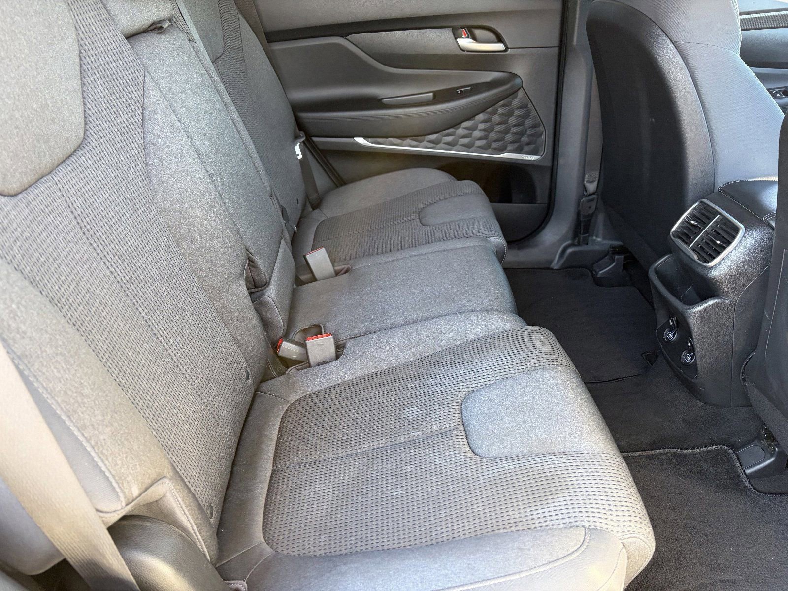 Used 2020 Hyundai Santa Fe SEL w/ Convenience Package FWD image 14