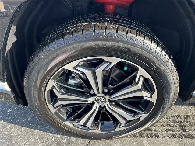 Used 2025 Toyota RAV4 XSE w/ Premium Package image 17