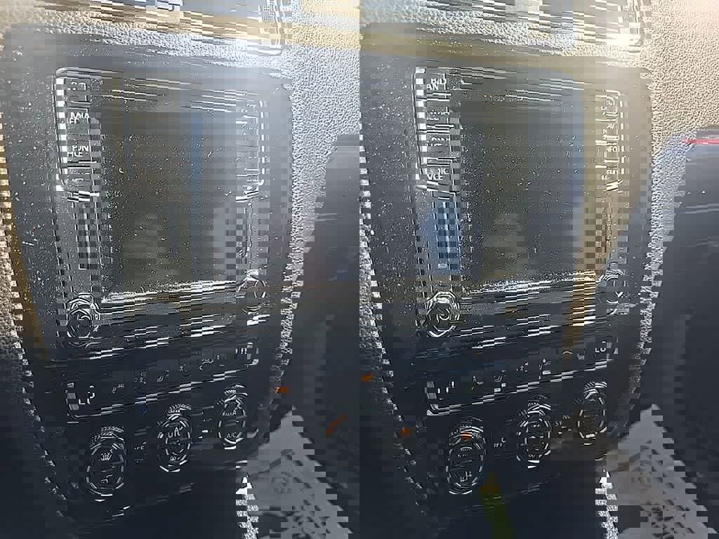 Used 2017 Volkswagen Jetta GLI FWD image 20