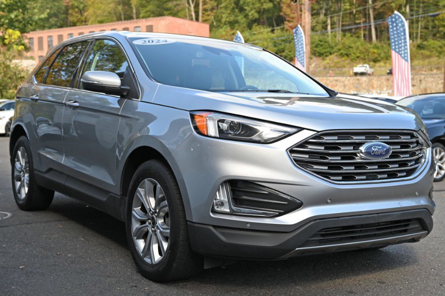 Used 2024 Ford Edge Titanium image 8