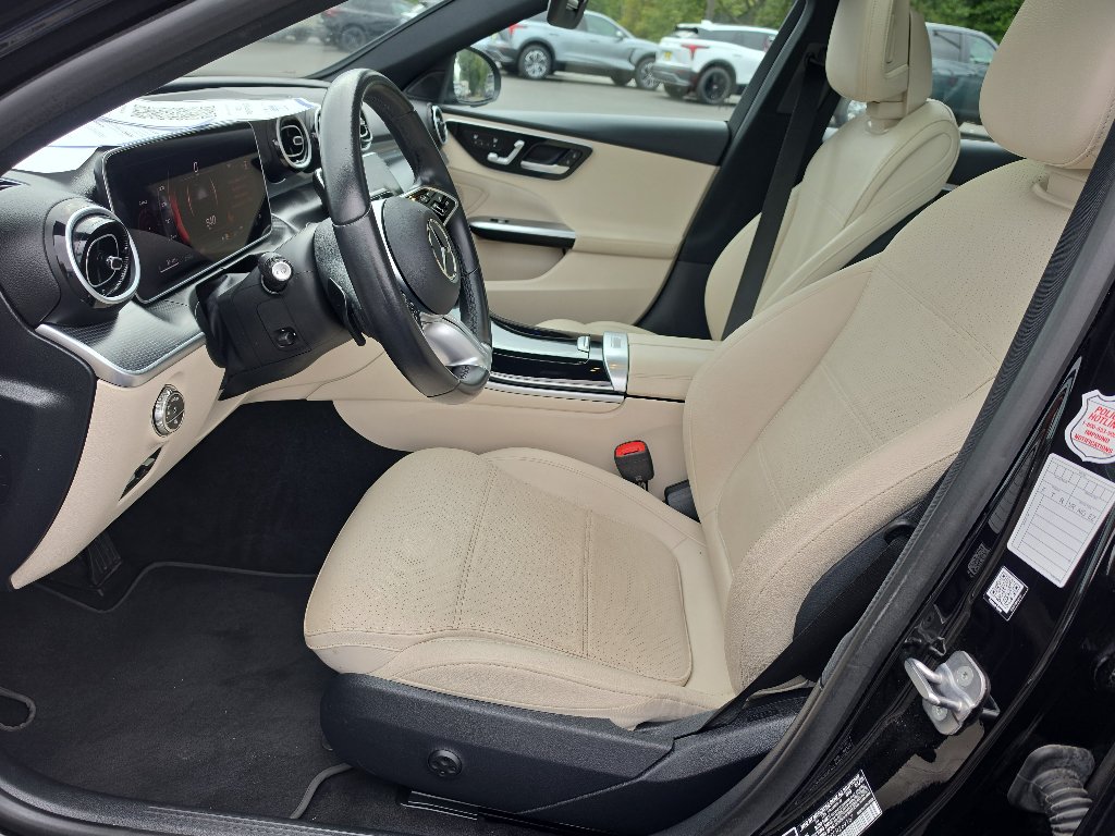 Used 2025 Mercedes-Benz C 300 Sedan image 16