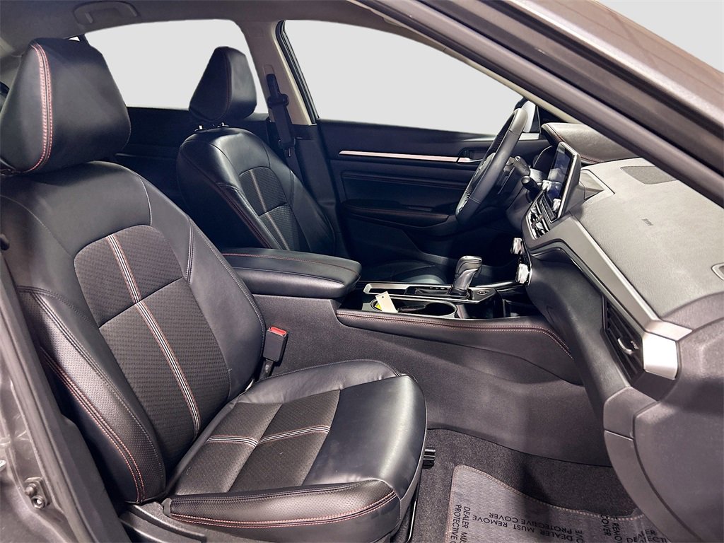 Used 2023 Nissan Altima 2.5 SR image 23