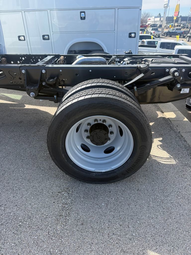 New 2026 Ford F550 4x4 Supercab Super Duty image 5