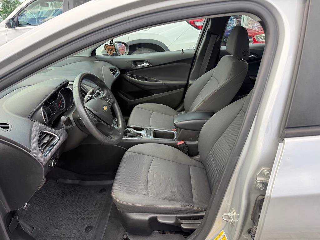 Used 2019 Chevrolet Cruze LS w/ LS Convenience Package FWD image 22