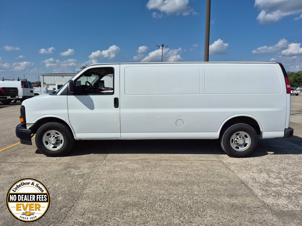 Used 2015 Chevrolet Express 3500 Extended RWD image 4