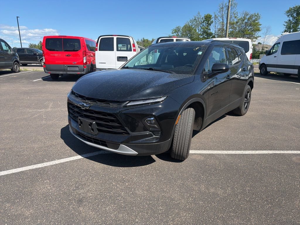 Used 2023 Chevrolet Blazer LT w/ Convenience Package AWD/4WD image 3