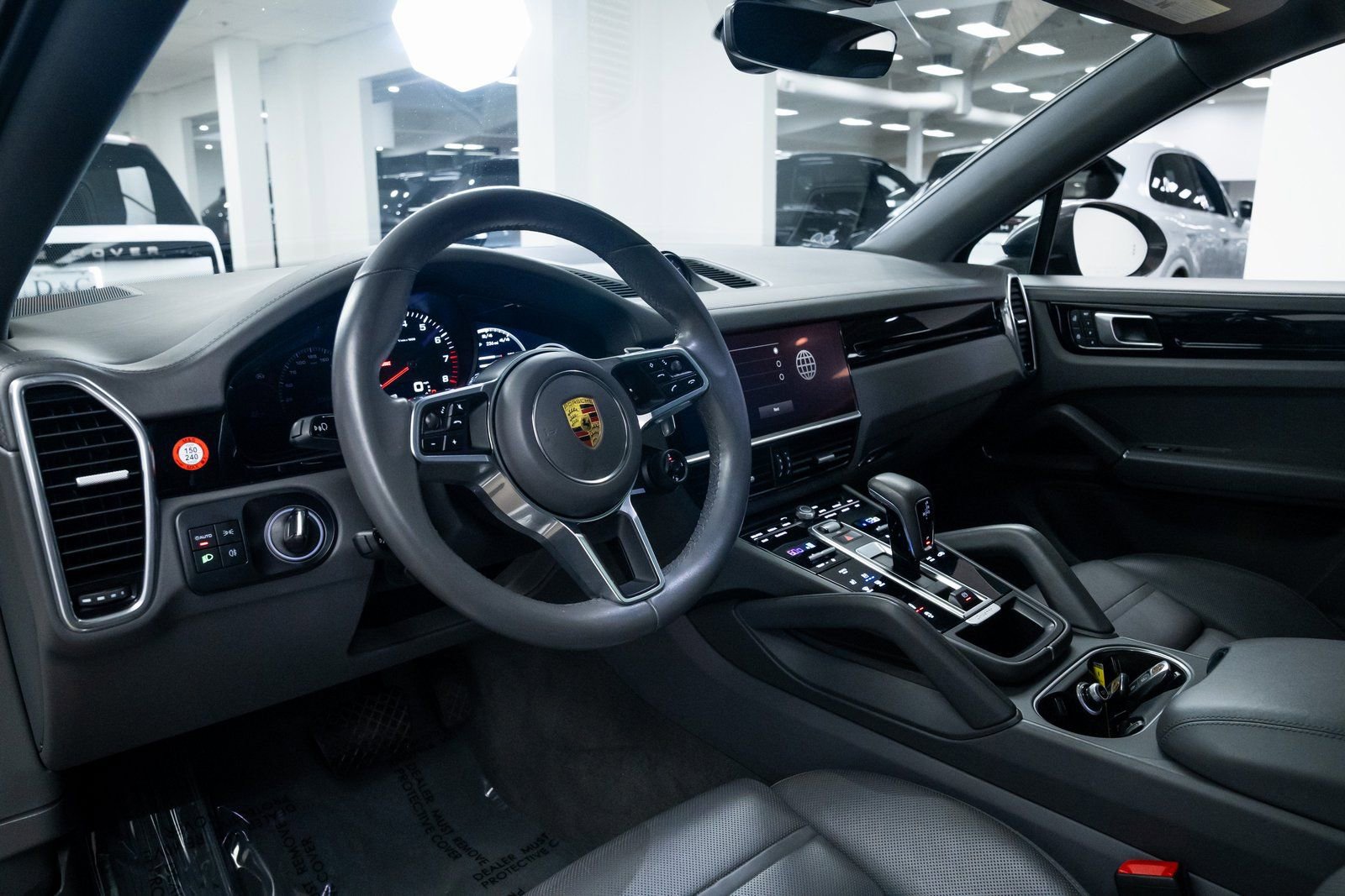 Used 2022 Porsche Cayenne Coupe image 19