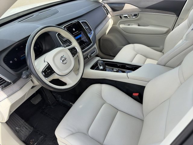 Used 2023 Volvo XC90 B6 Plus w/ Protection Package Premier AWD/4WD image 18