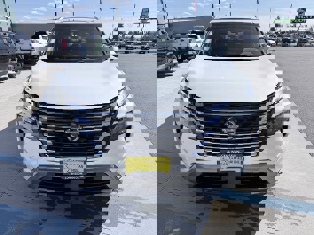 Certified 2024 Nissan Rogue SL w/ SL Premium Package image 4