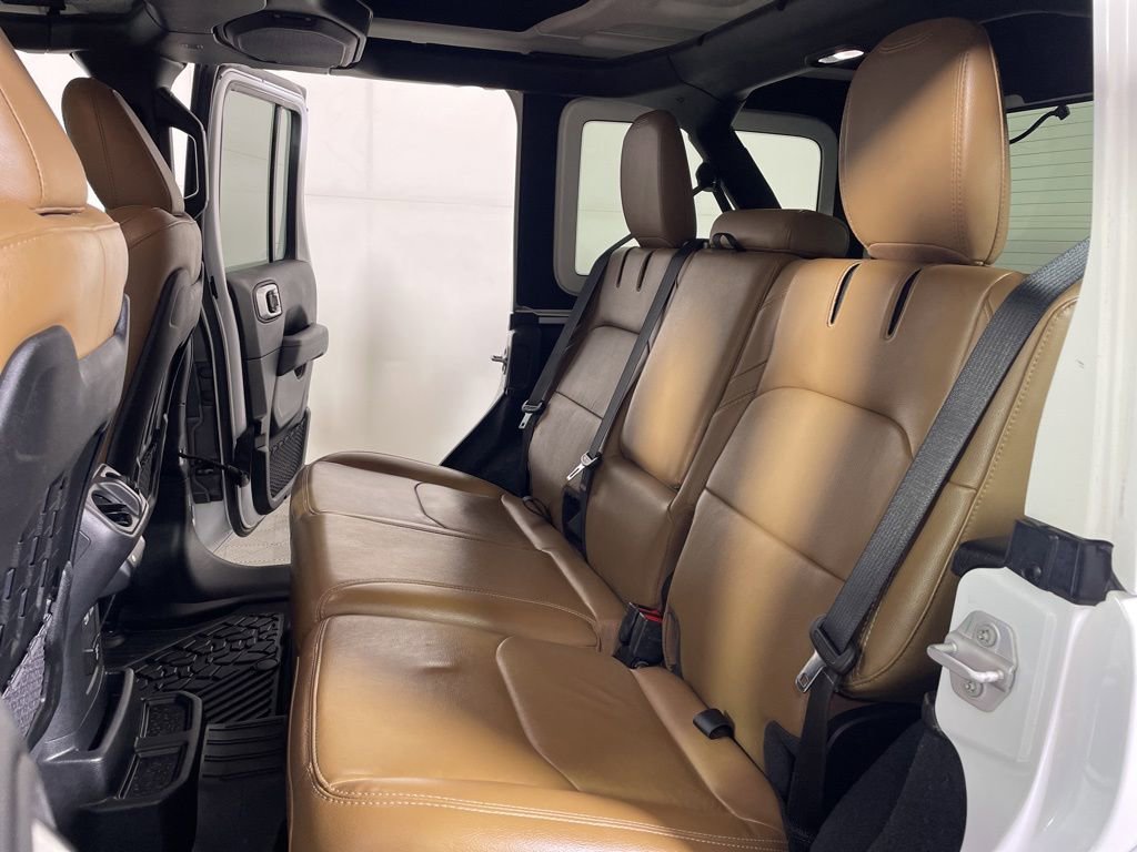 Used 2023 Jeep Wrangler Unlimited Rubicon 4xe w/ Steel Bumper Group image 18