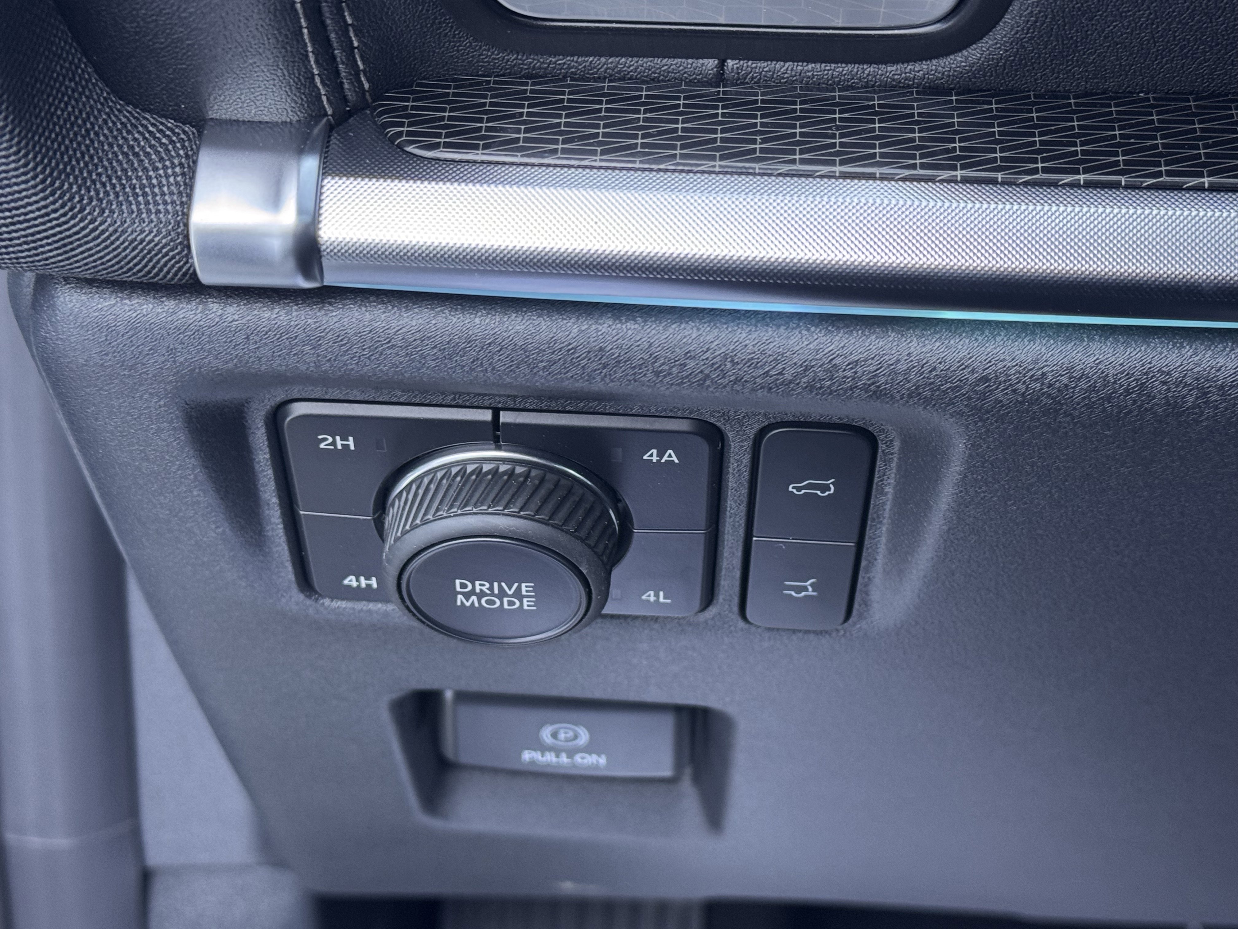 New 2025 Ford Expedition Max Platinum w/ Stealth Performance Package image 11