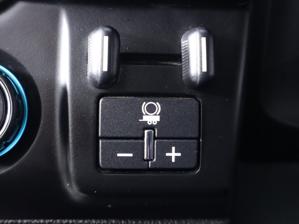Used 2018 GMC Yukon XL Denali AWD/4WD image 11