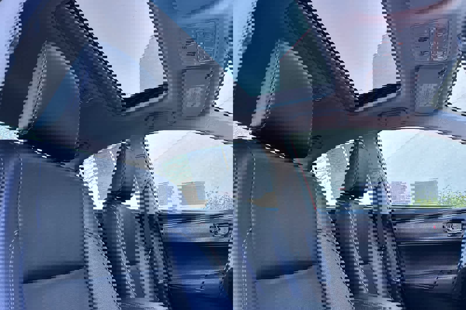 Used 2017 Toyota Corolla XLE image 17