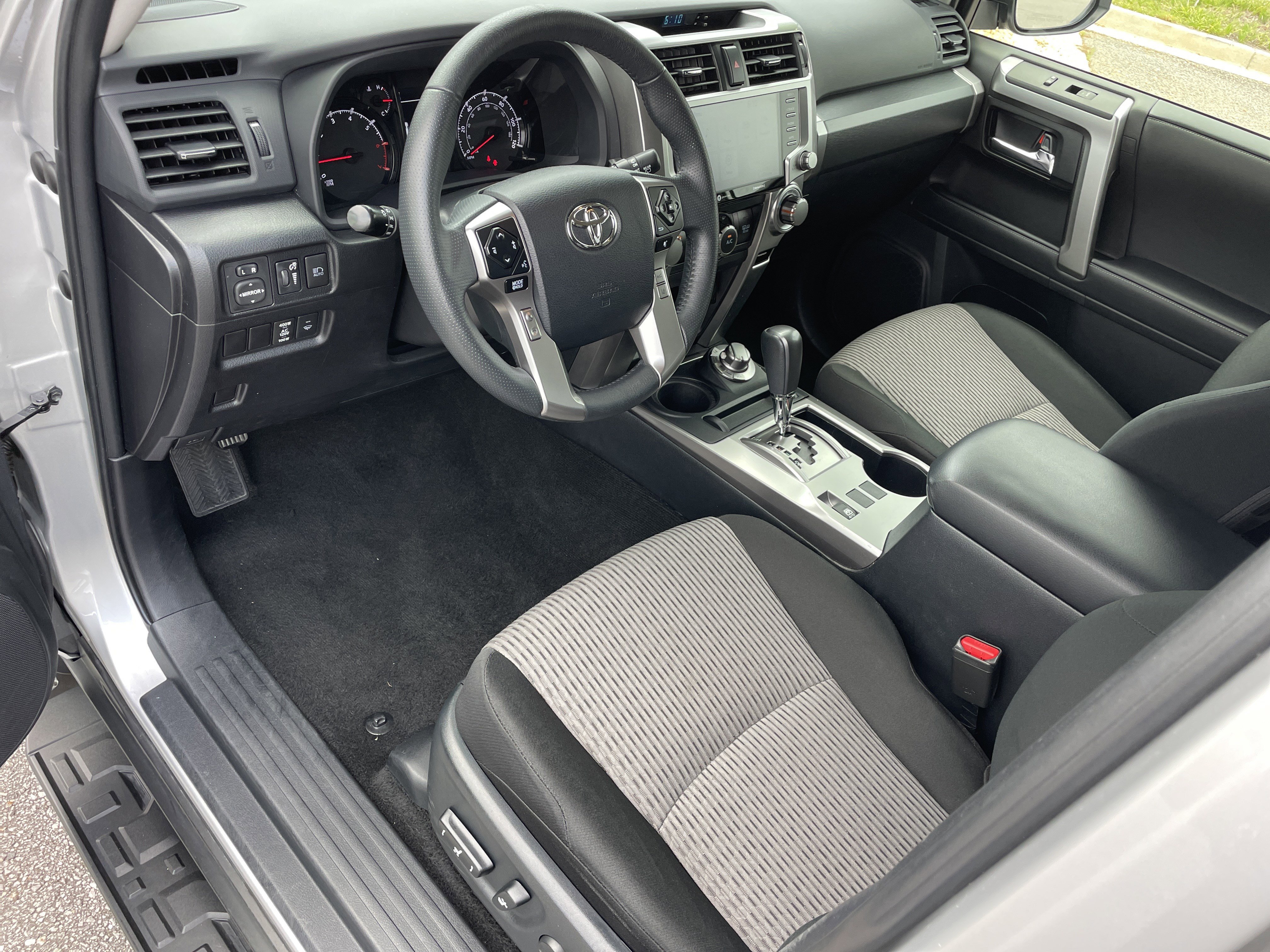 Certified 2024 Toyota 4Runner SR5 image 3