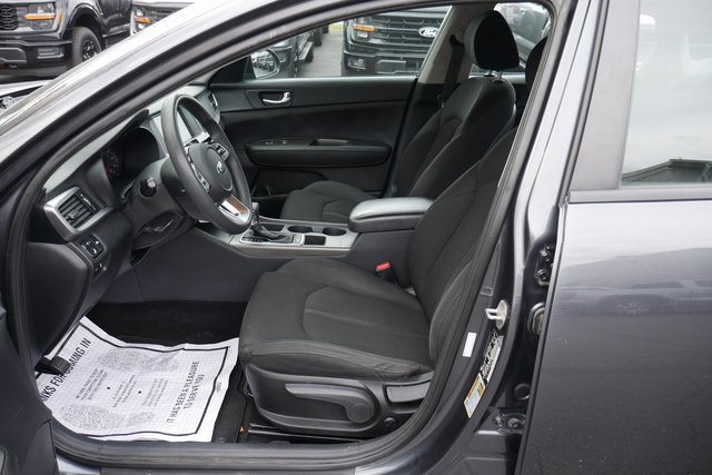 Used 2020 Kia Optima LX image 2