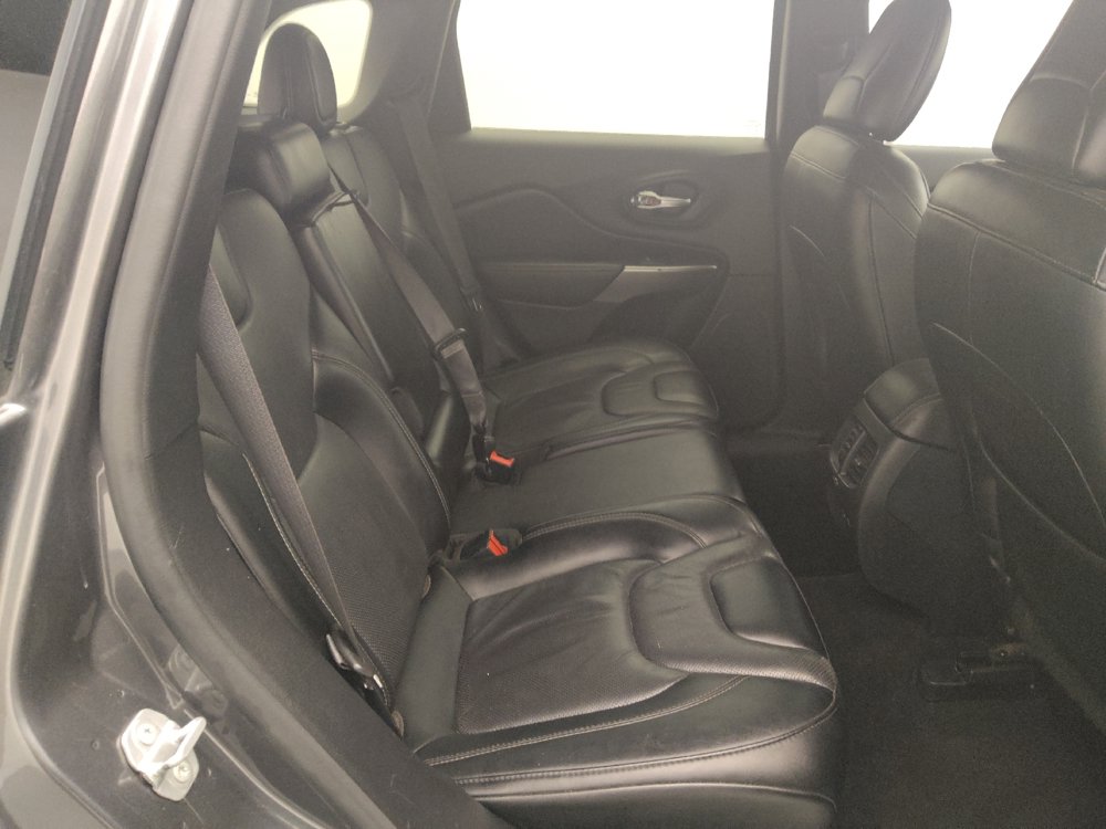 Used 2022 Jeep Cherokee Latitude Lux FWD image 19