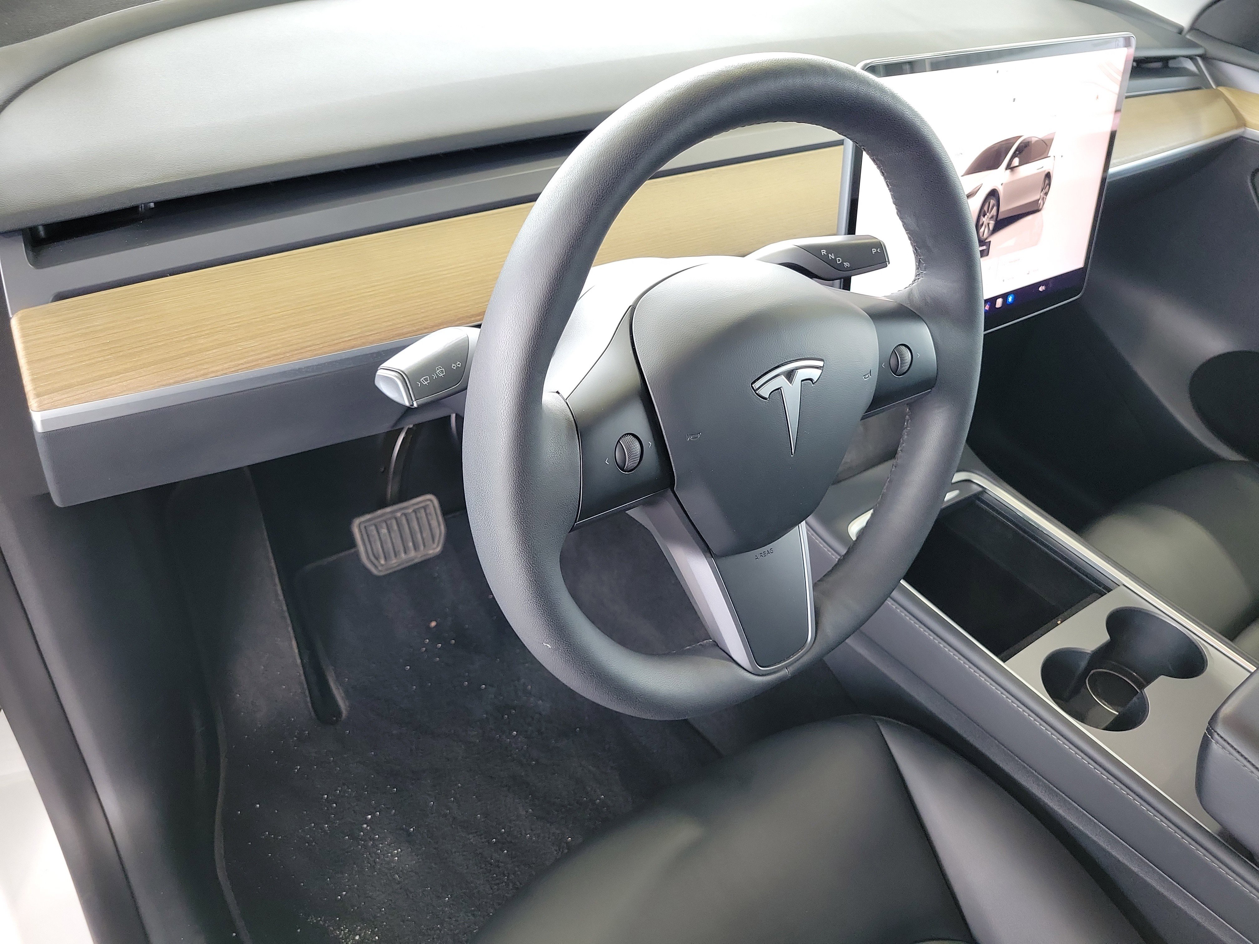 Used 2023 Tesla Model Y Long Range image 16