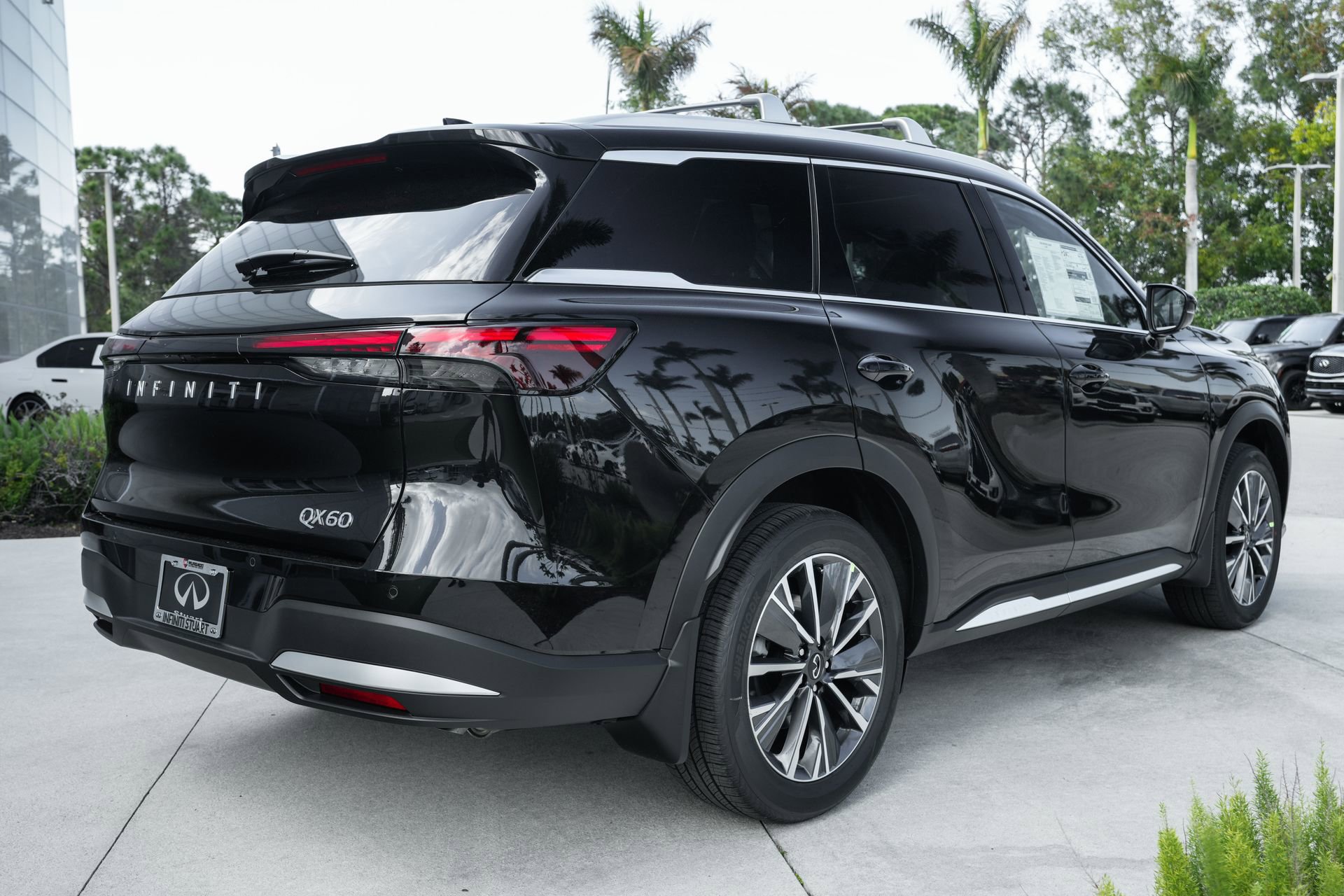 New 2026 INFINITI QX60 Luxe w/ Family Package image 22