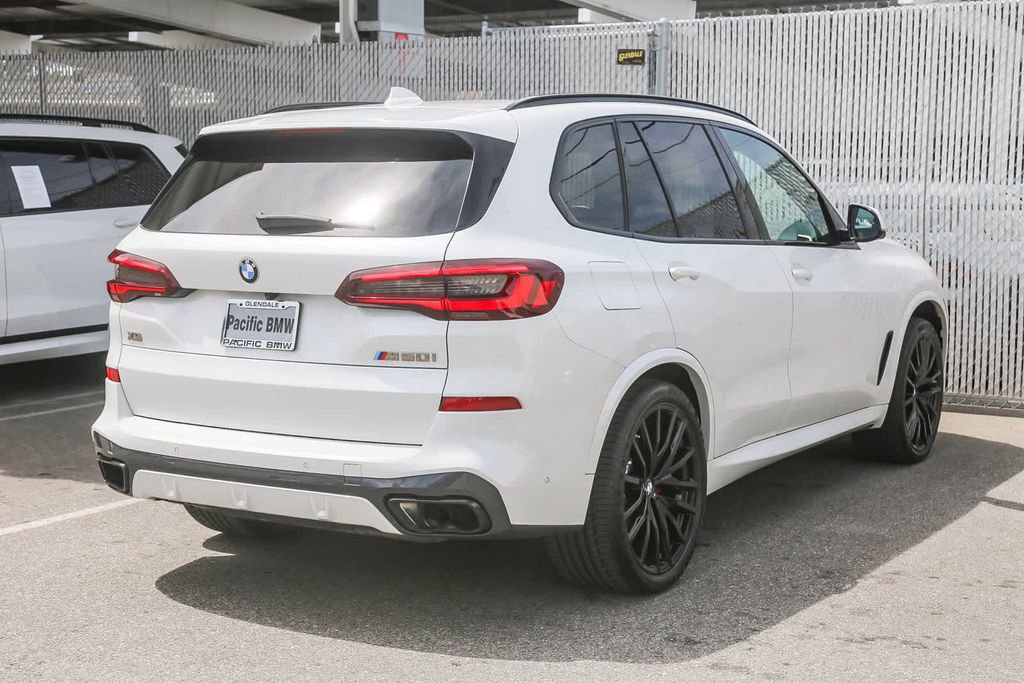 Used 2023 BMW X5 M50i image 6