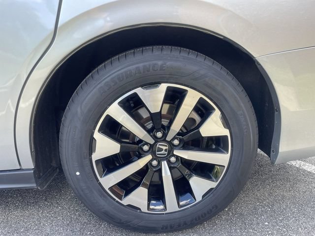 Used 2025 Honda Odyssey EX-L image 10