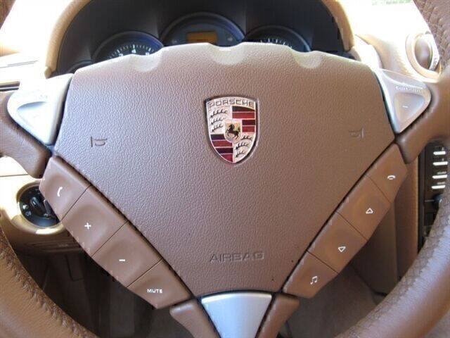 Used 2009 Porsche Cayenne AWD/4WD image 17