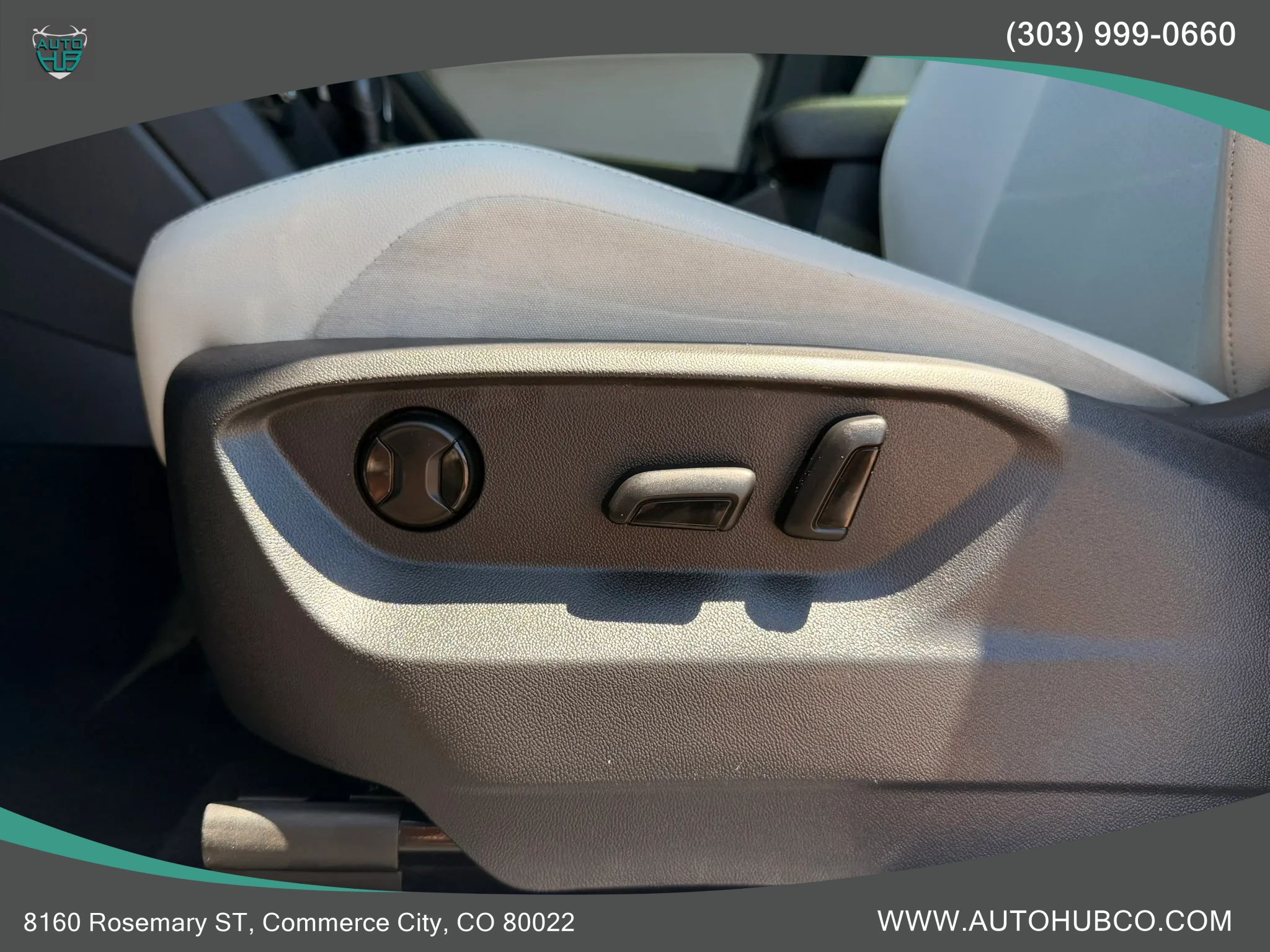 Used 2020 Volkswagen Tiguan SE w/ Panoramic Sunroof Package AWD/4WD image 29