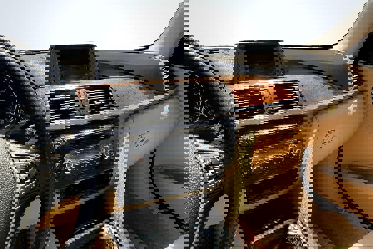 Used 2015 BMW 328i Sedan image 6