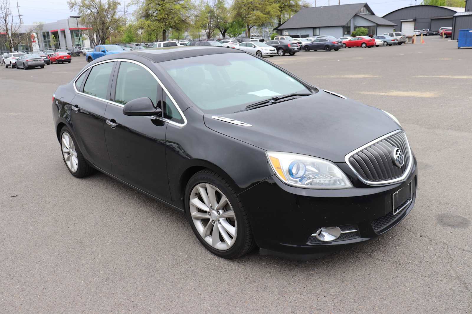 Used 2012 Buick Verano Leather FWD image 3