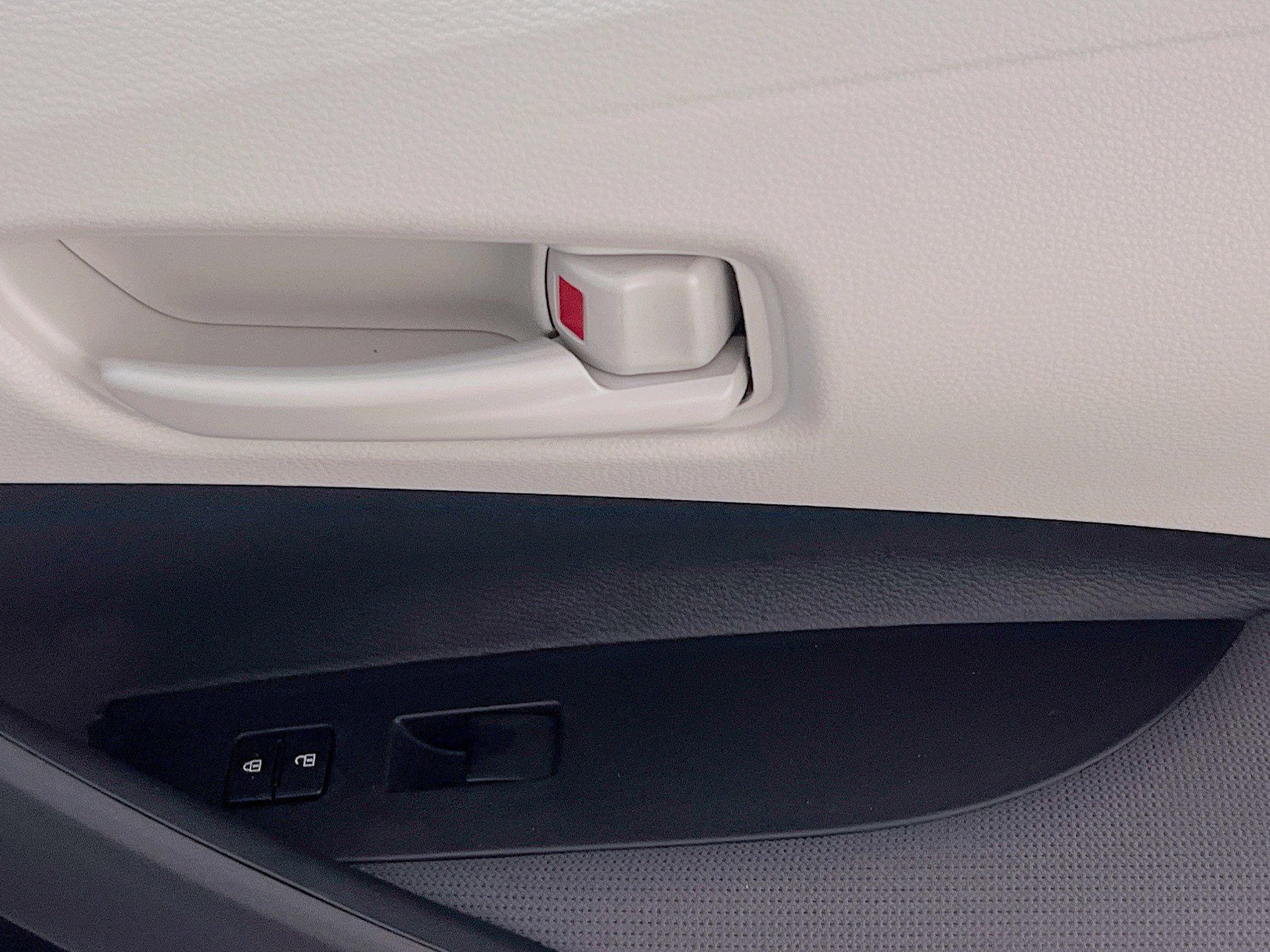 New 2025 Toyota Corolla LE image 31