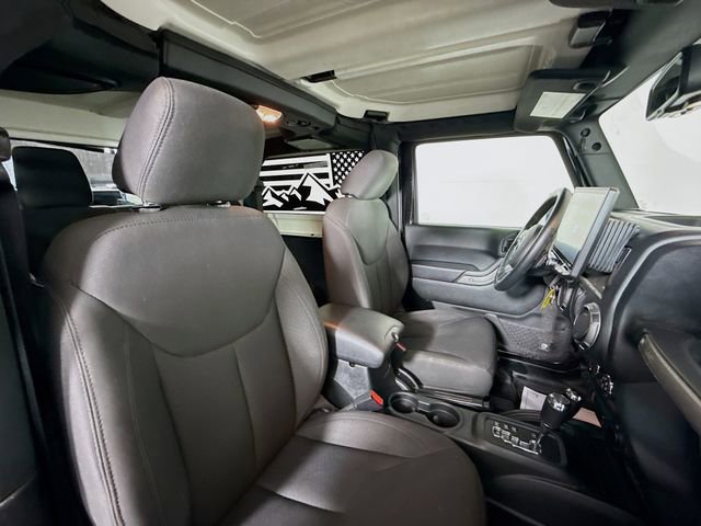 Used 2018 Jeep Wrangler Sport AWD/4WD image 28
