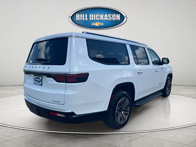 Used 2024 Jeep Wagoneer L Series II w/ Flexible Seating Group RWD image 11
