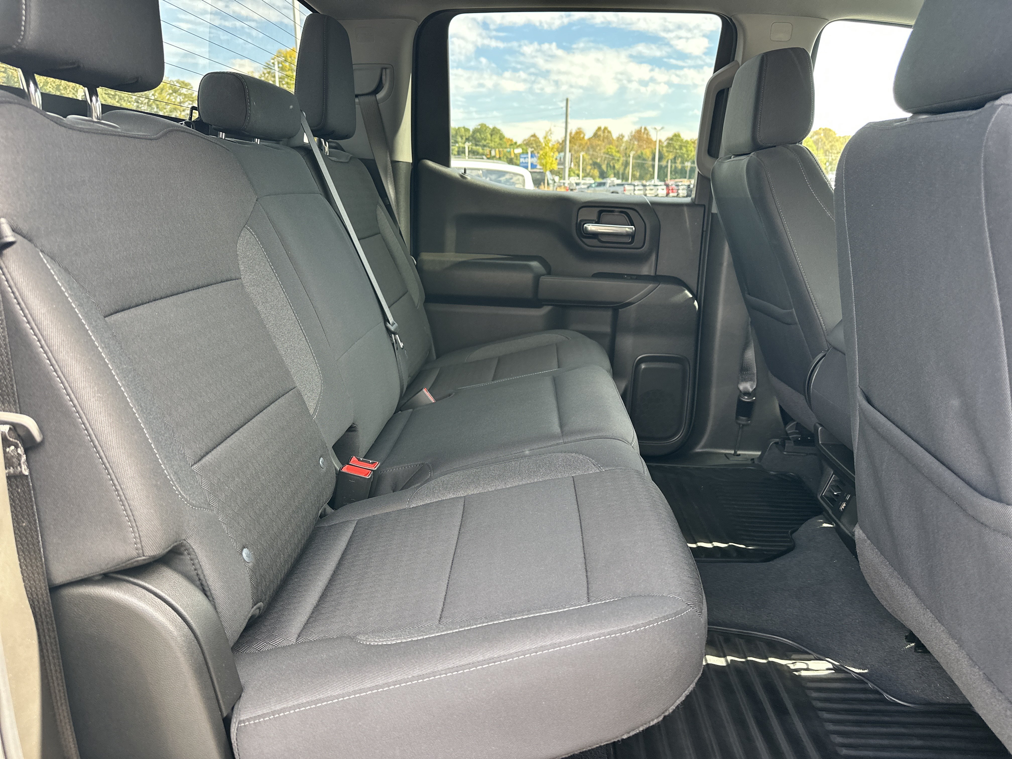 Used 2025 Chevrolet Silverado 1500 Custom Trail Boss AWD/4WD image 15