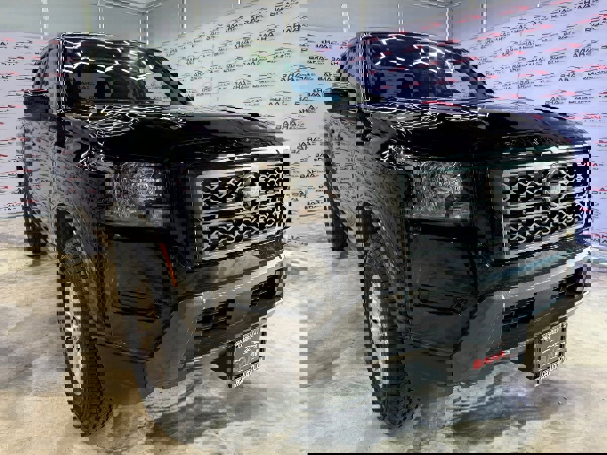 Used 2024 Nissan Frontier SV image 62