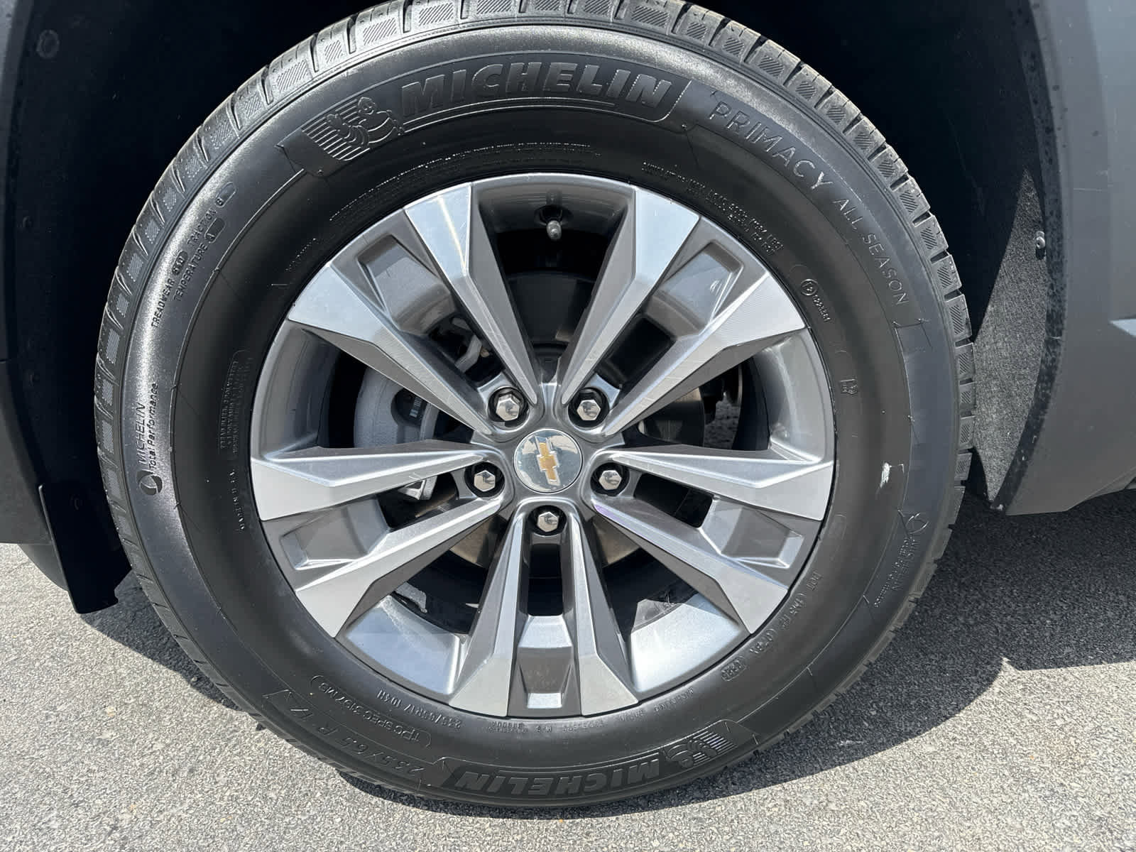 Used 2026 Chevrolet Equinox LT w/ LPO, Floor Liner Package AWD/4WD image 9