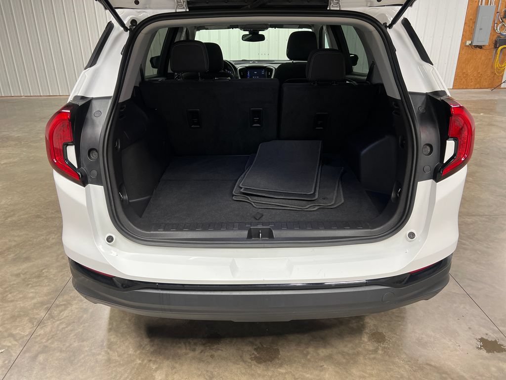 Certified 2024 GMC Terrain SLE w/ Driver Convenience Package AWD/4WD image 12