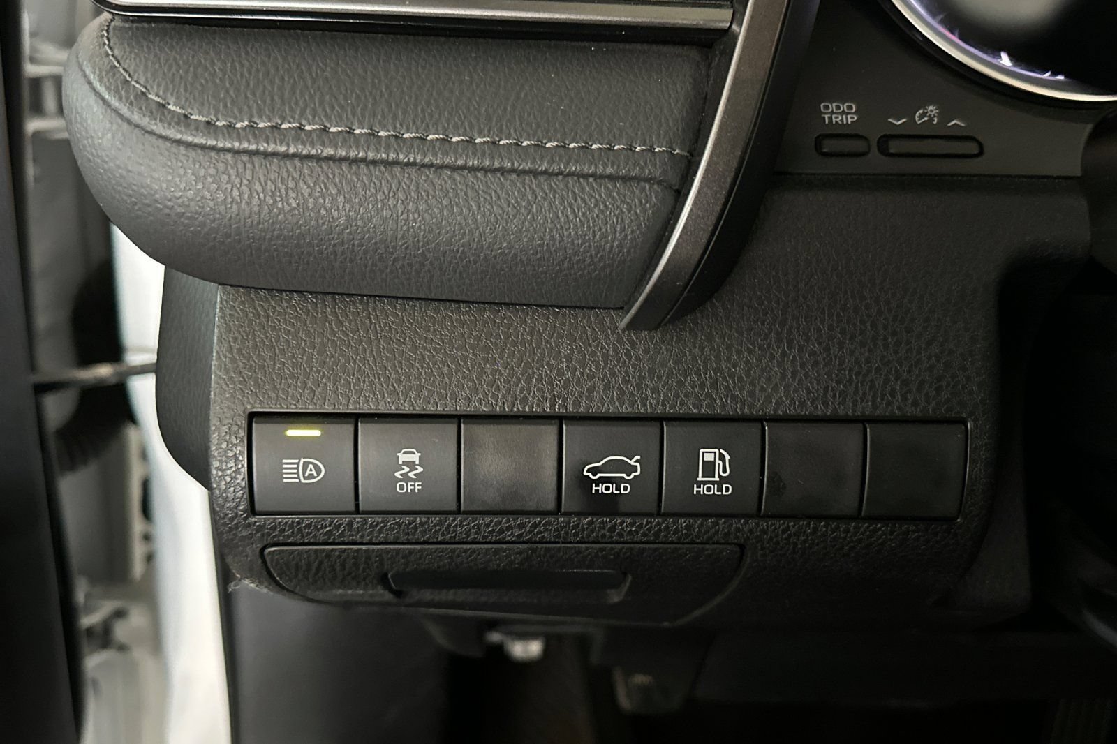 Used 2024 Toyota Camry LE FWD image 32