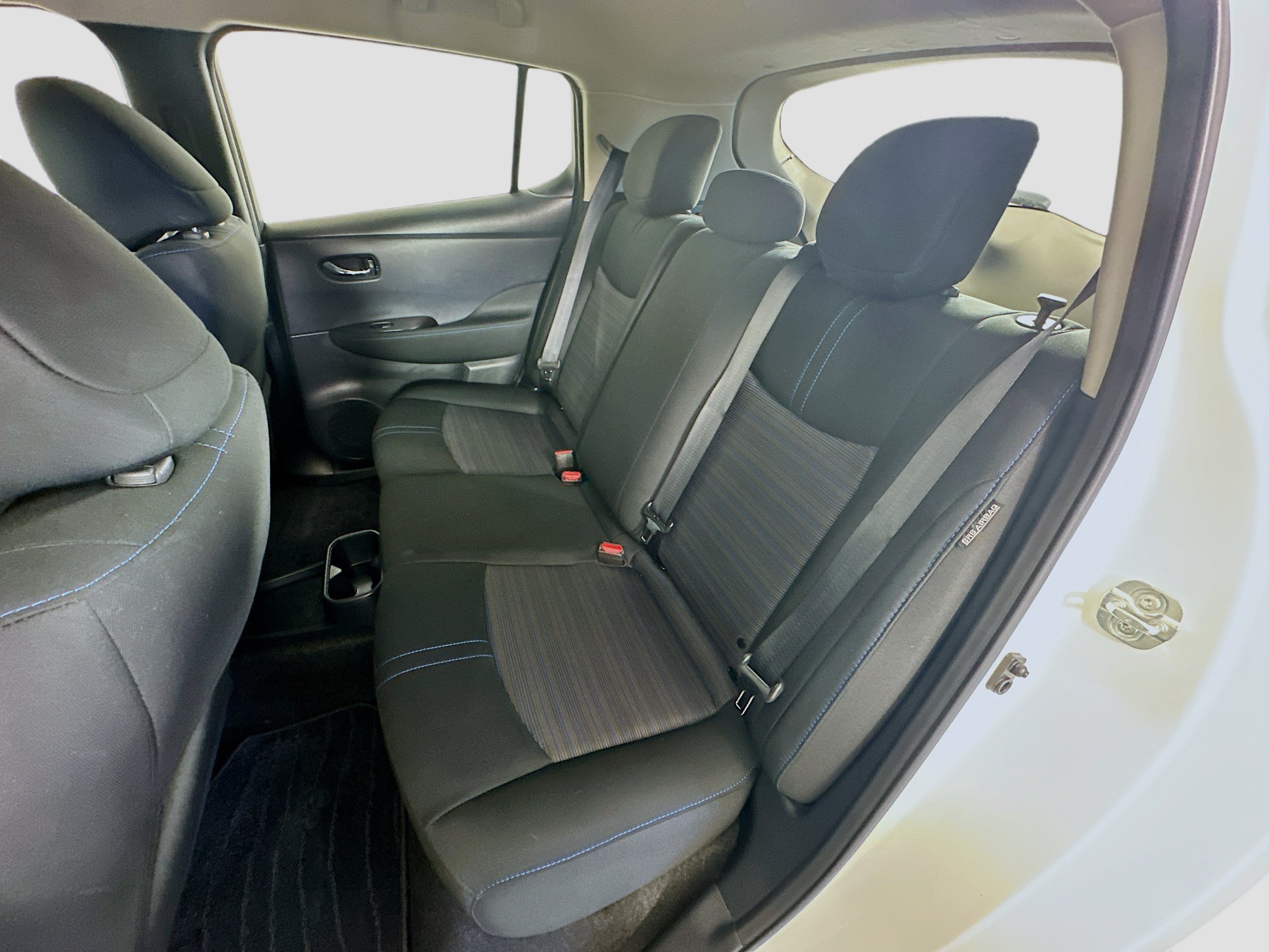 Used 2025 Nissan Leaf S FWD image 26