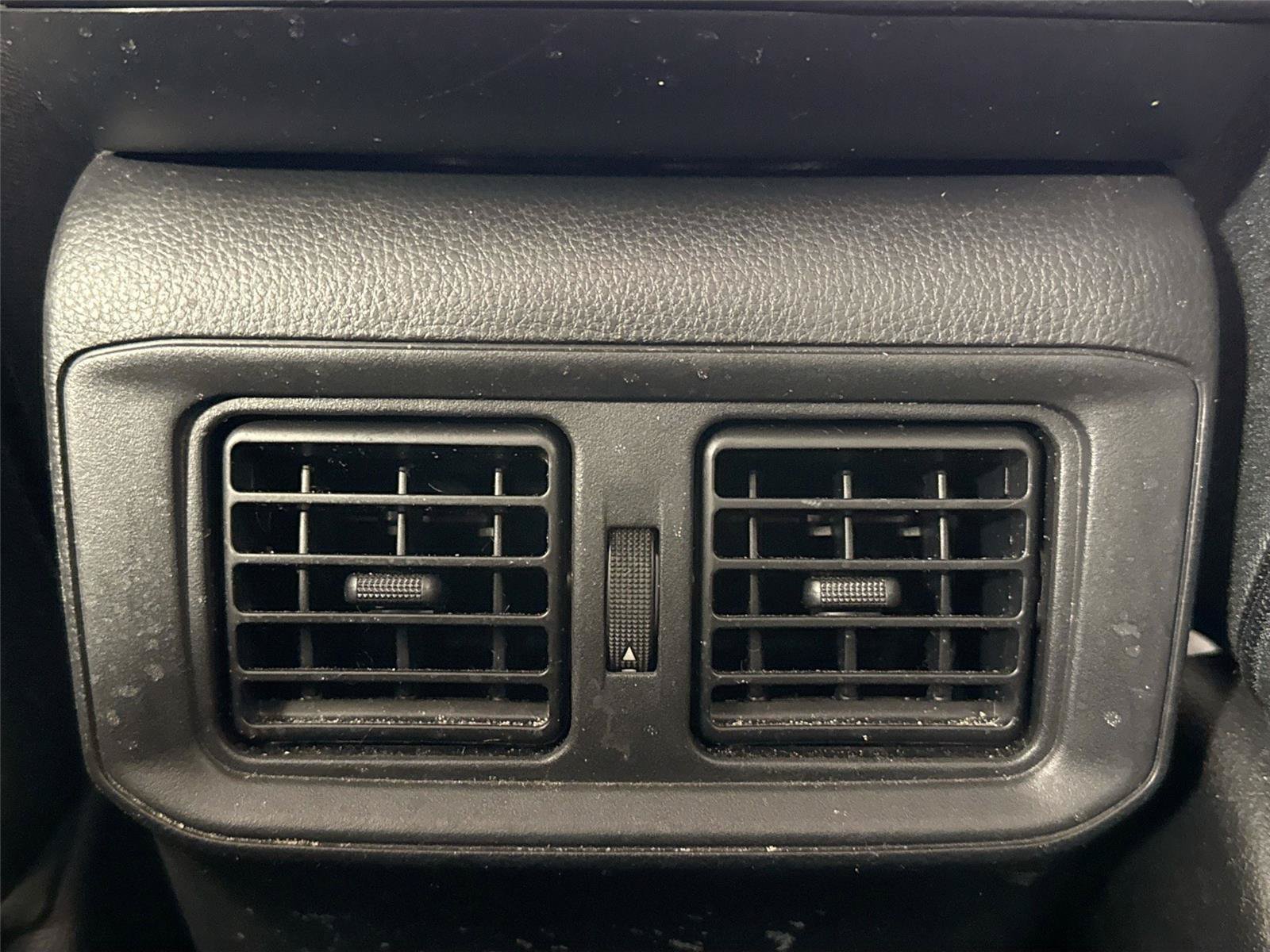 Used 2022 Toyota RAV4 LE FWD image 33