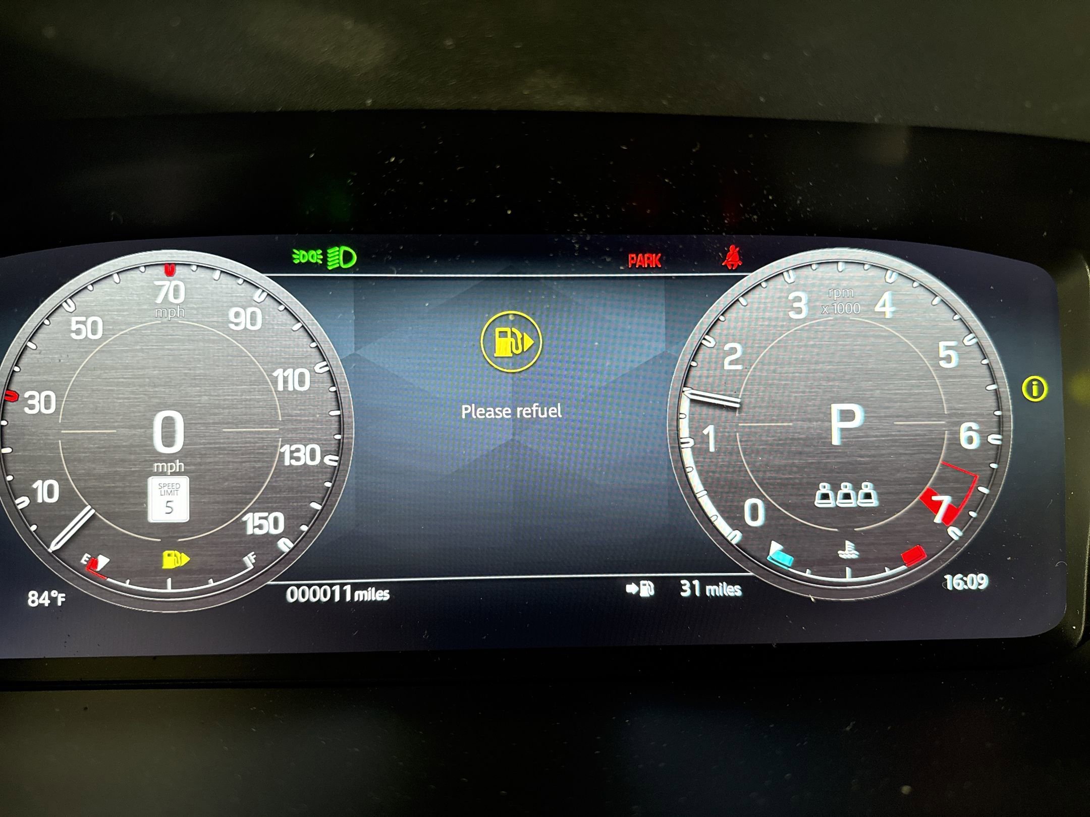 New 2026 Land Rover Defender 110 X-Dynamic SE AWD/4WD image 18