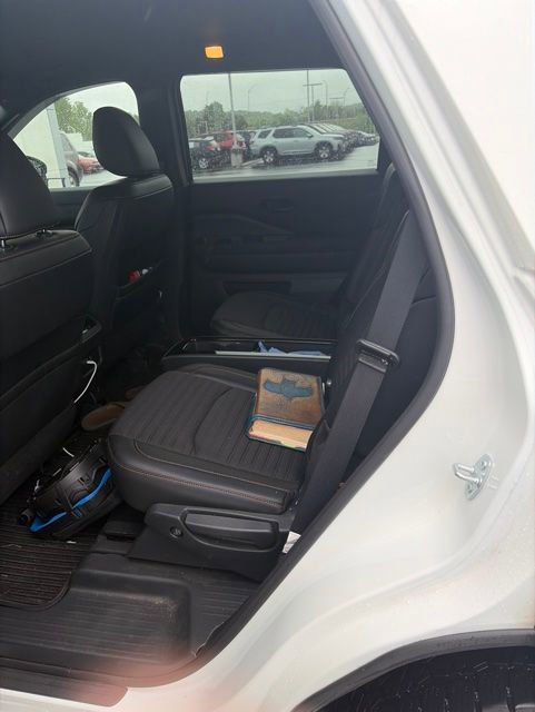 Used 2025 Nissan Pathfinder Rock Creek AWD/4WD image 4