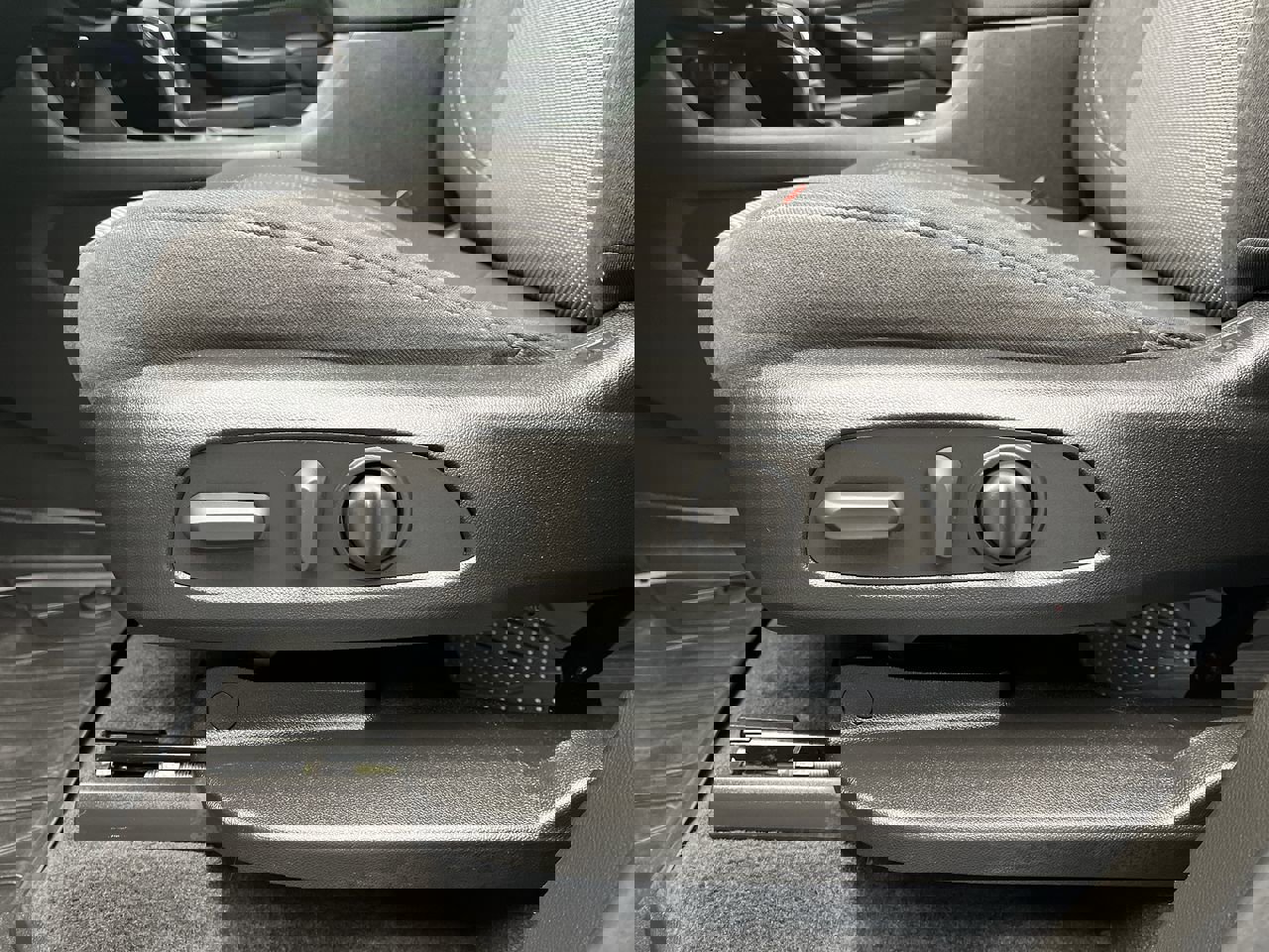 Certified 2023 Chevrolet Traverse LT w/ Midnight/Sport Edition AWD/4WD image 10