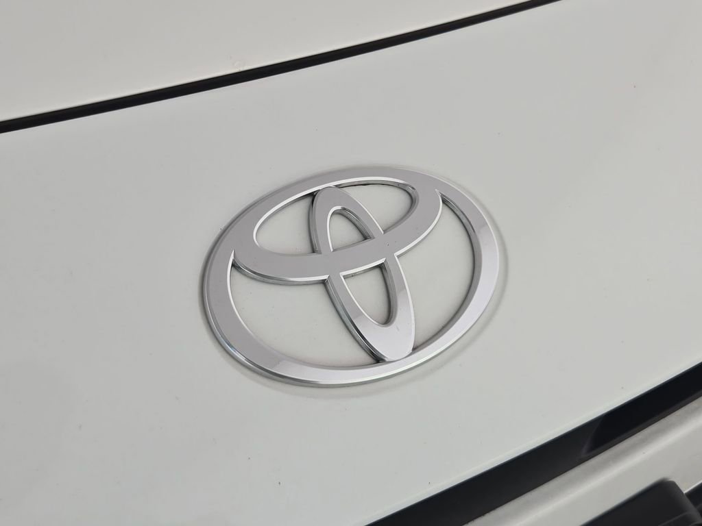 Used 2025 Toyota Camry LE FWD image 36