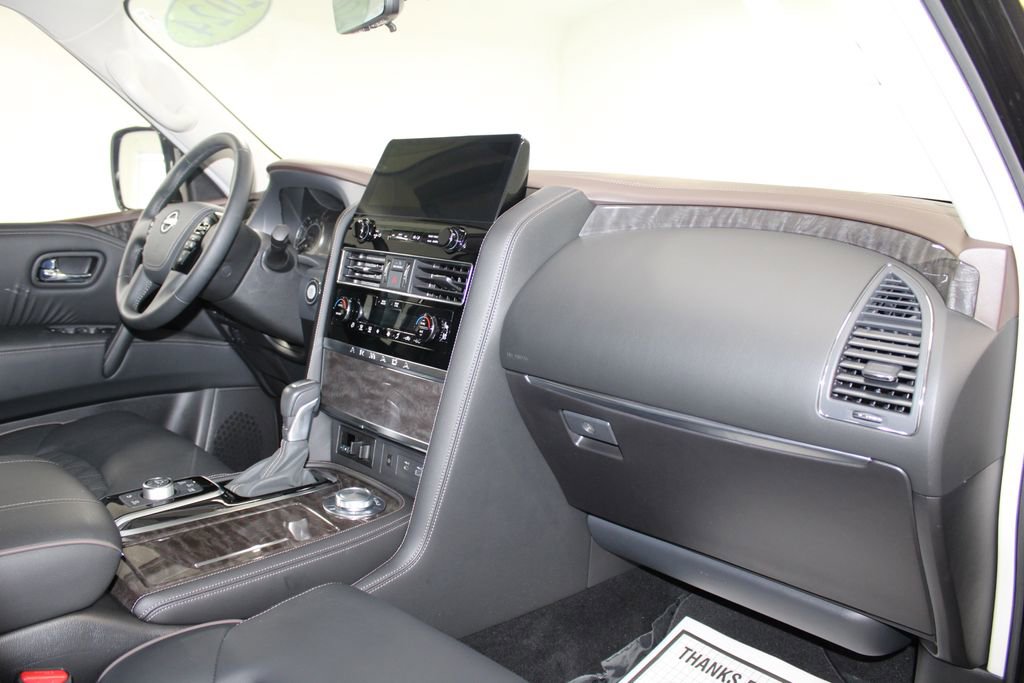 Used 2024 Nissan Armada Platinum w/ Captain's Chairs Package image 32