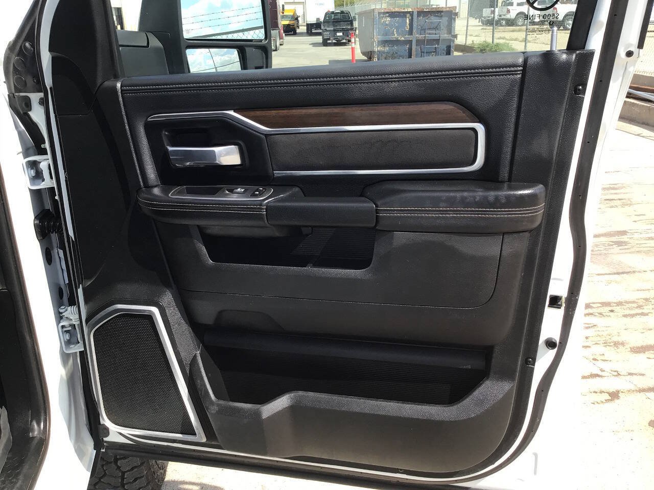 Used 2023 RAM 2500 Laramie AWD/4WD image 14