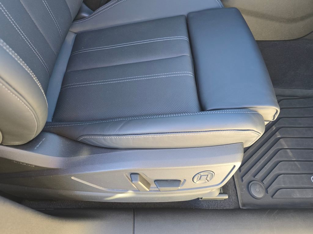 Used 2025 Audi Q5 Premium Plus w/ Premium Plus image 18