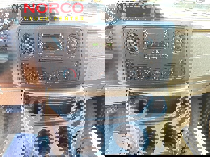 Used 2013 Ford E-350 and Econoline 350 XLT image 23